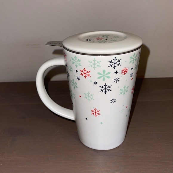 David’s Tea Snowflake Mug with Strainer and Lid - Picture 5 of 9